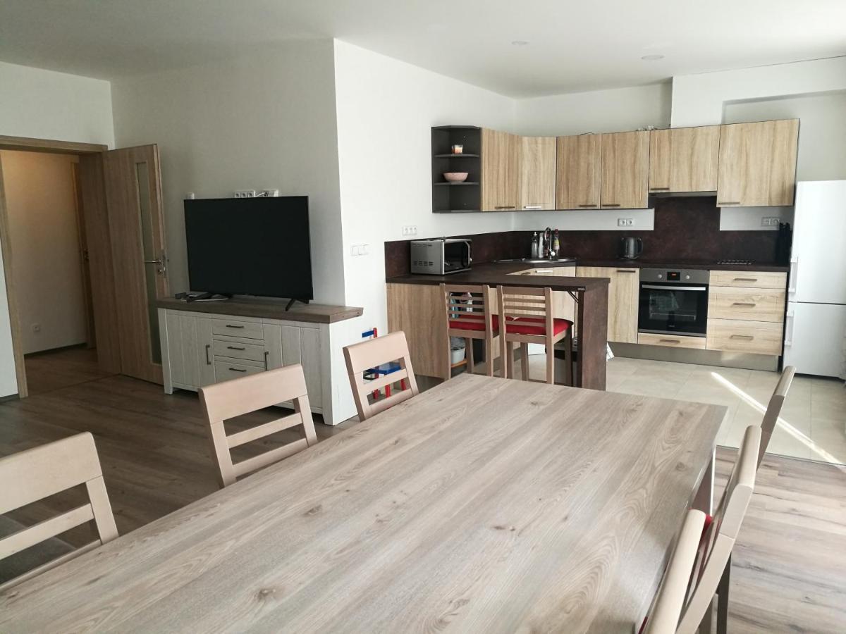 Apartman G4 Maty Frymburk Buitenkant foto